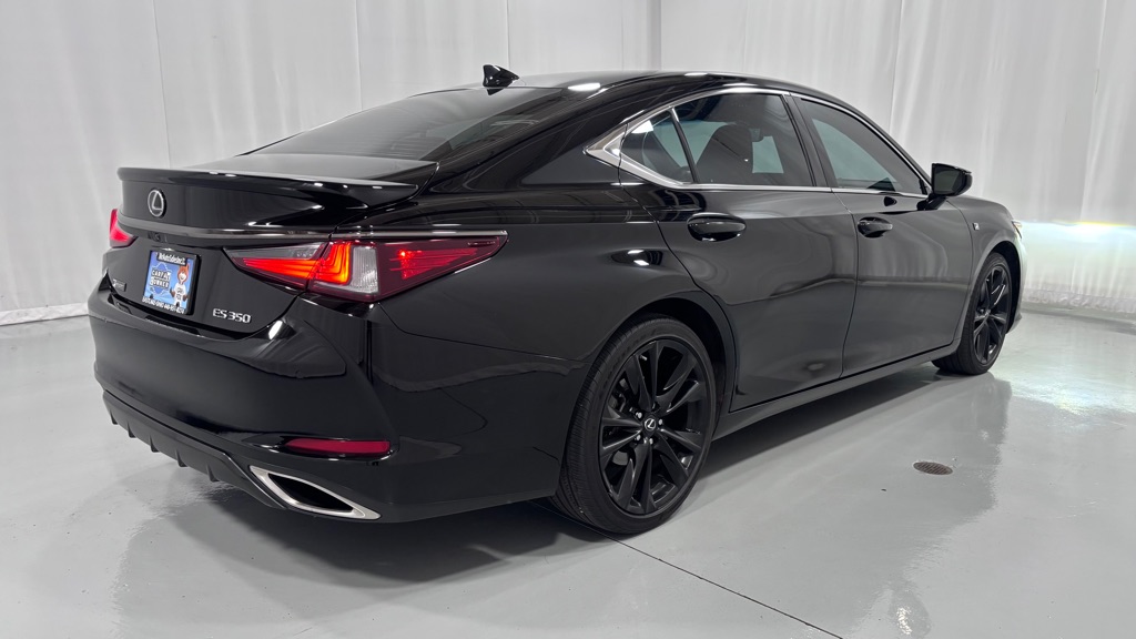 Photo 5 of this LEXUS ES 350 F SPORT