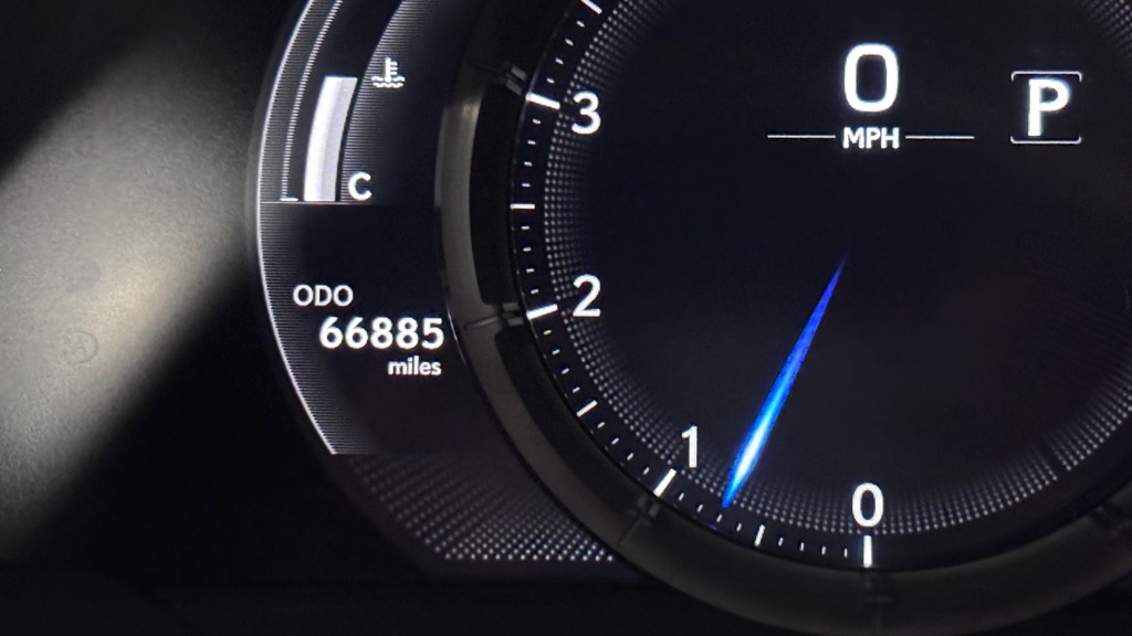 Photo 15 of this LEXUS ES 350 F SPORT