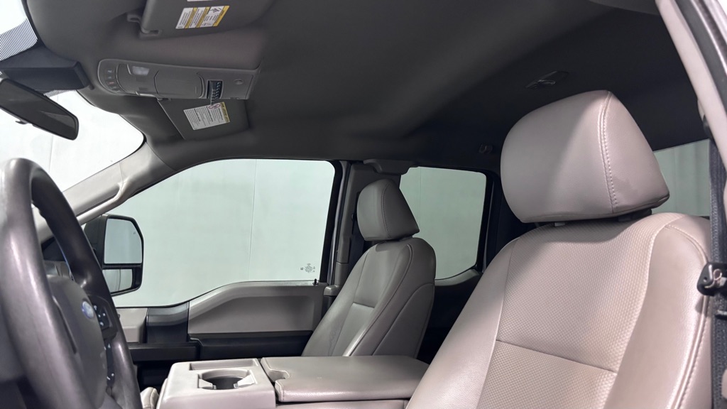 Photo 12 of this FORD F250 SUPER DUTY