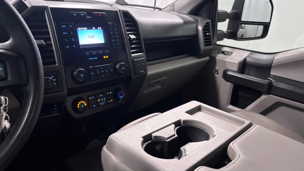 Photo 16 of this FORD F250 SUPER DUTY