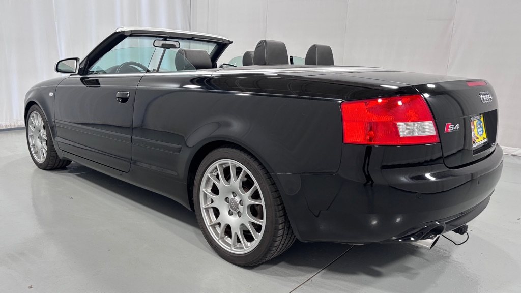 Photo 15 of this AUDI S4 QUATTRO CABR