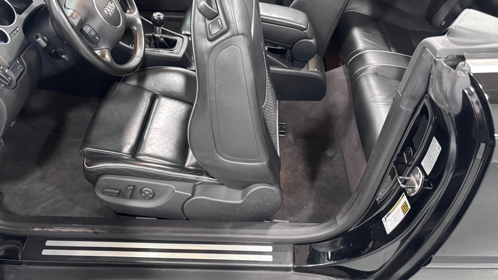 Photo 30 of this AUDI S4 QUATTRO CABR