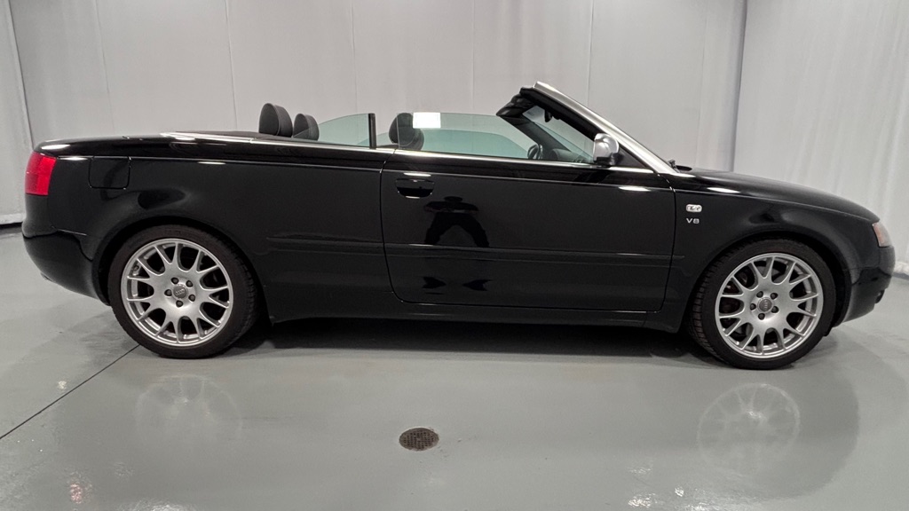 Photo 12 of this AUDI S4 QUATTRO CABR