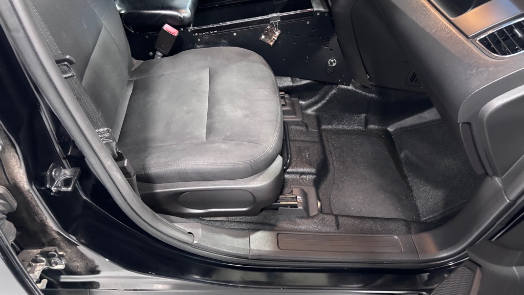 Photo 19 of this FORD TAURUS POLICE I