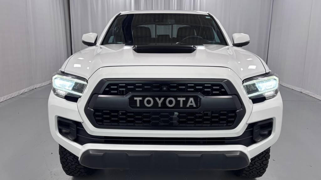 Photo 2 of this TOYOTA TACOMA TRD-PRO