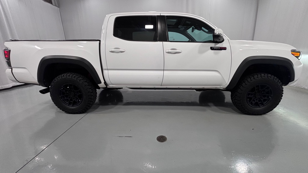 Photo 4 of this TOYOTA TACOMA TRD-PRO
