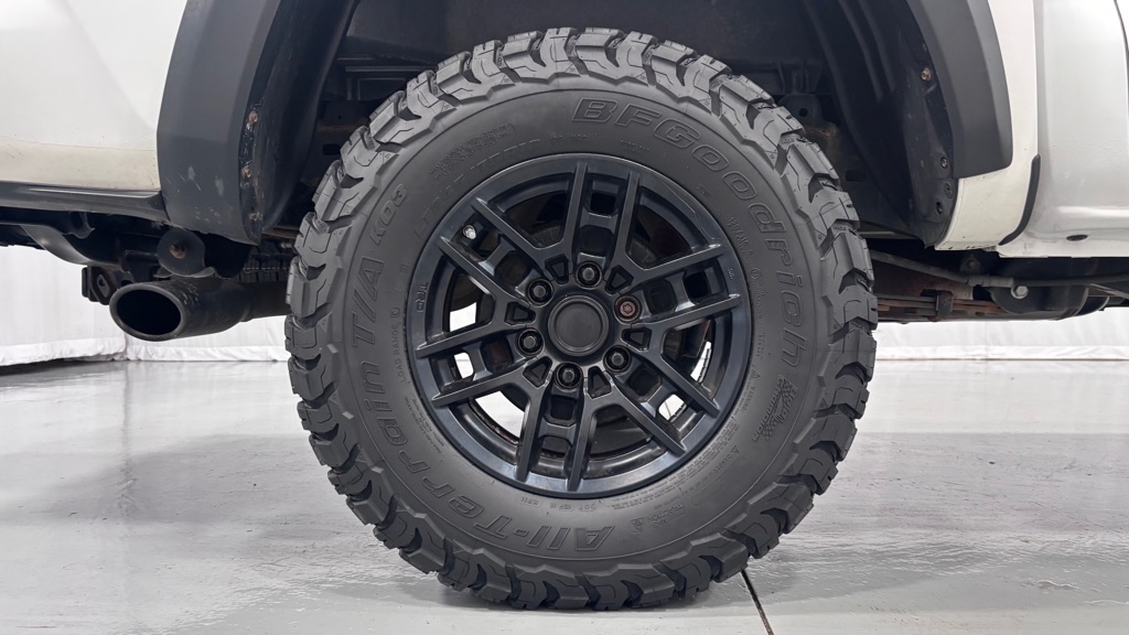 Photo 34 of this TOYOTA TACOMA TRD-PRO