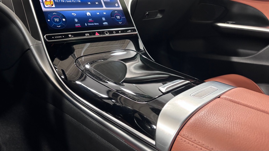 Photo 16 of this MERCEDES-BENZ C-CLASS C300 4M