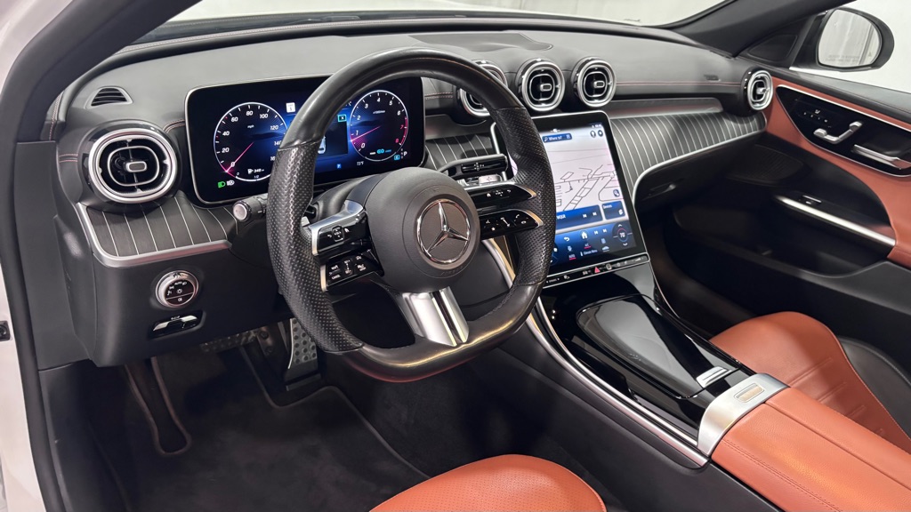 Photo 9 of this MERCEDES-BENZ C-CLASS C300 4M