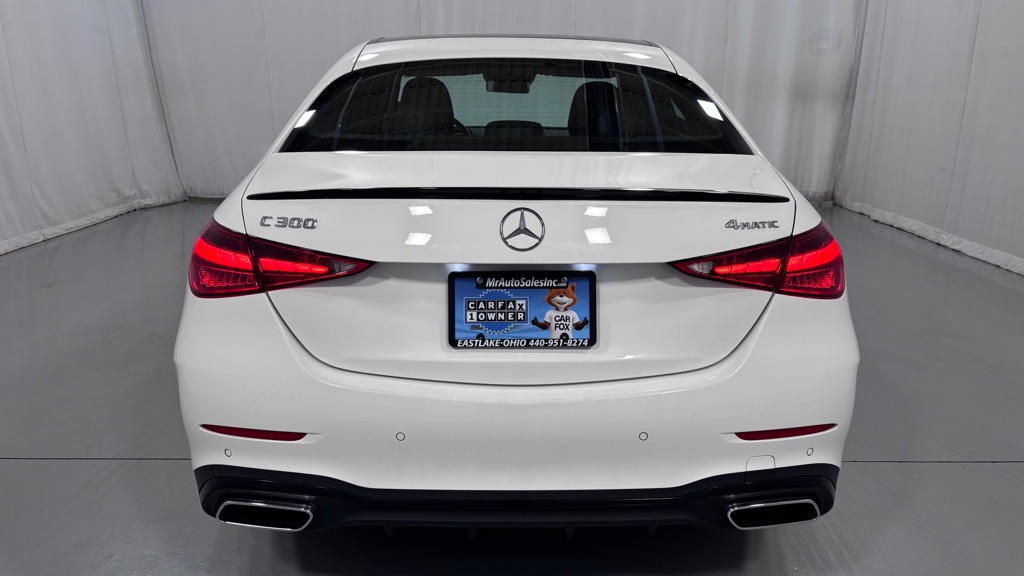 Photo 6 of this MERCEDES-BENZ C-CLASS C300 4M