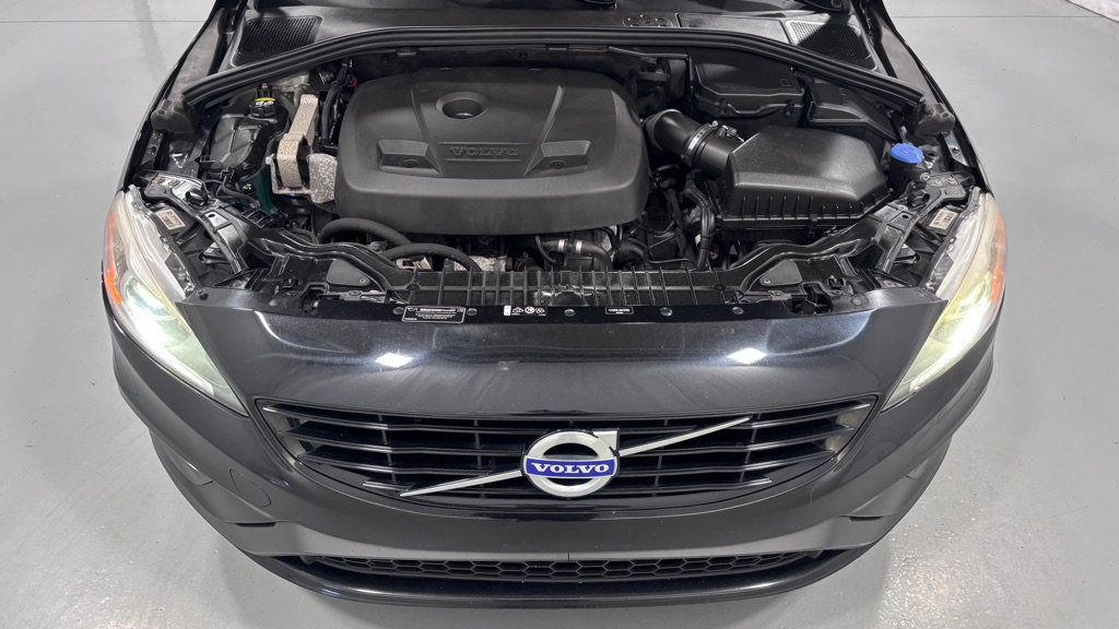 Photo 29 of this VOLVO S60 DYNAMIC