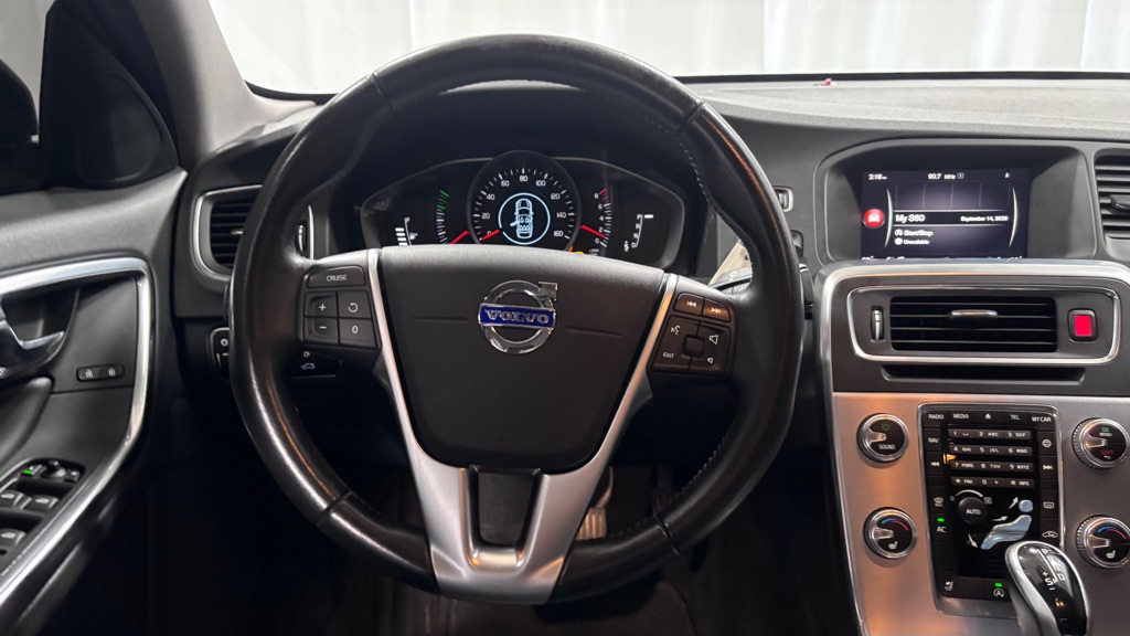 Photo 12 of this VOLVO S60 DYNAMIC