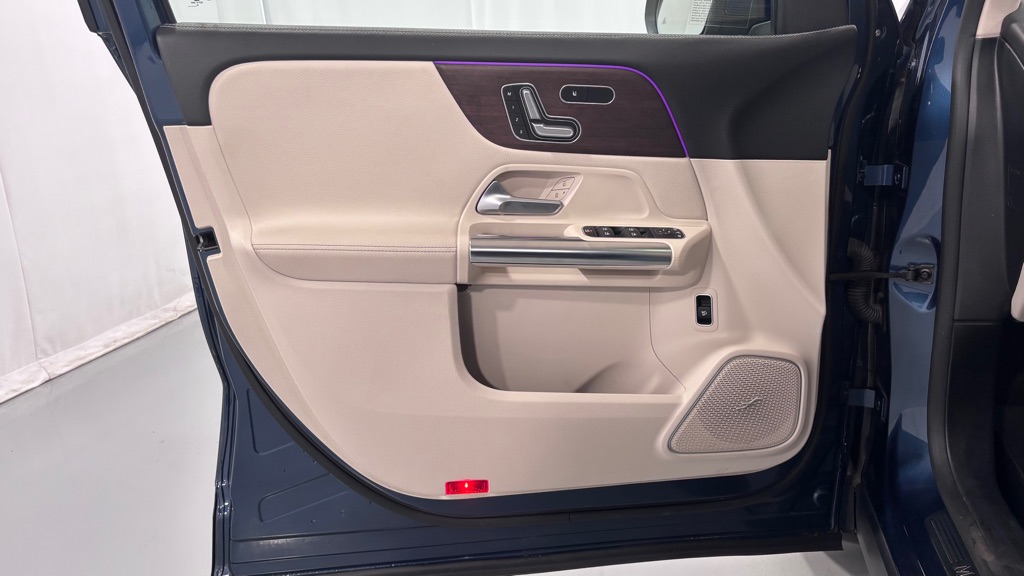 Photo 17 of this MERCEDES-BENZ GLA 250 4MATIC