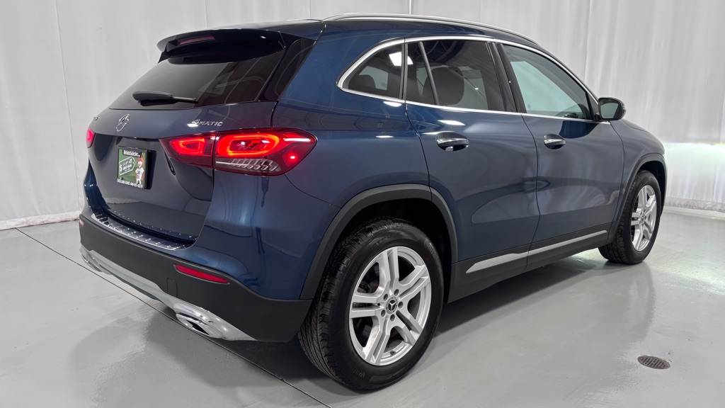 Photo 5 of this MERCEDES-BENZ GLA 250 4MATIC