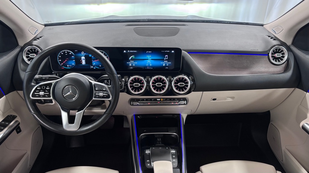 Photo 10 of this MERCEDES-BENZ GLA 250 4MATIC