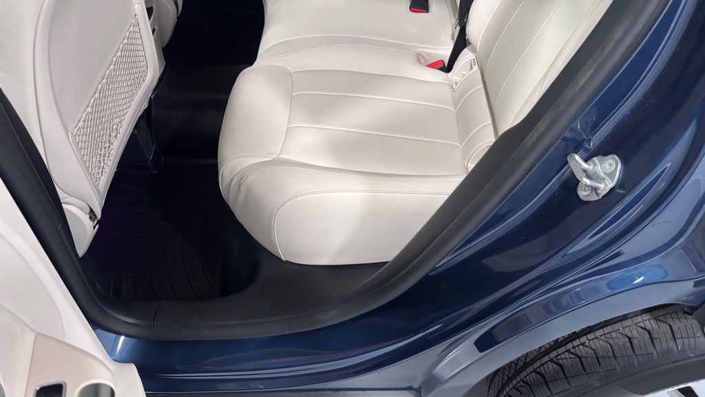 Photo 22 of this MERCEDES-BENZ GLA 250 4MATIC