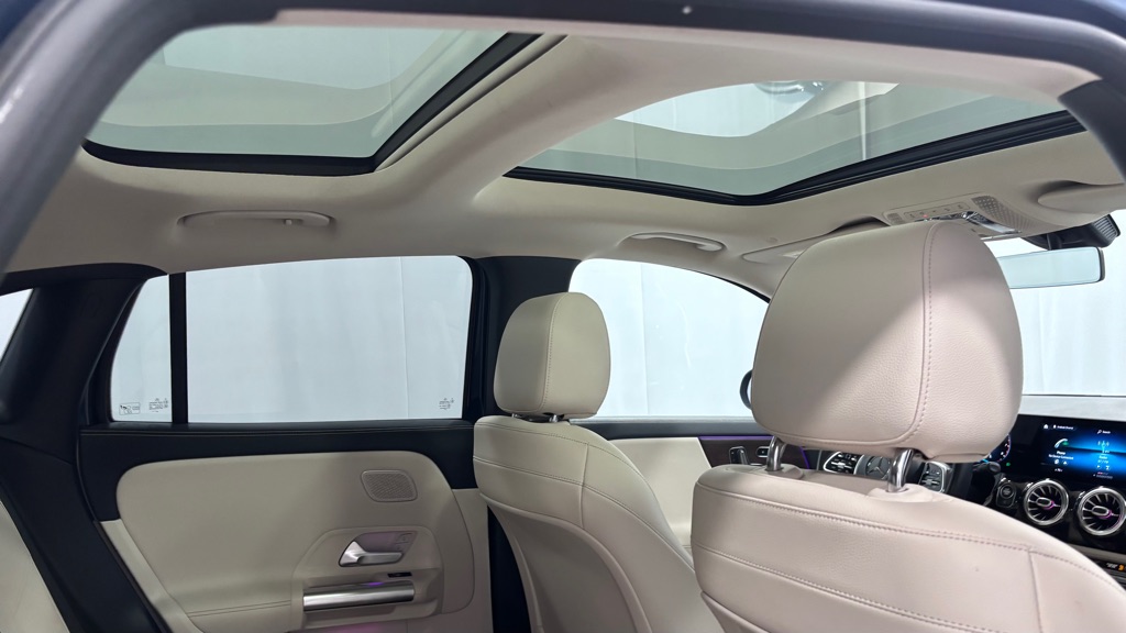 Photo 27 of this MERCEDES-BENZ GLA 250 4MATIC