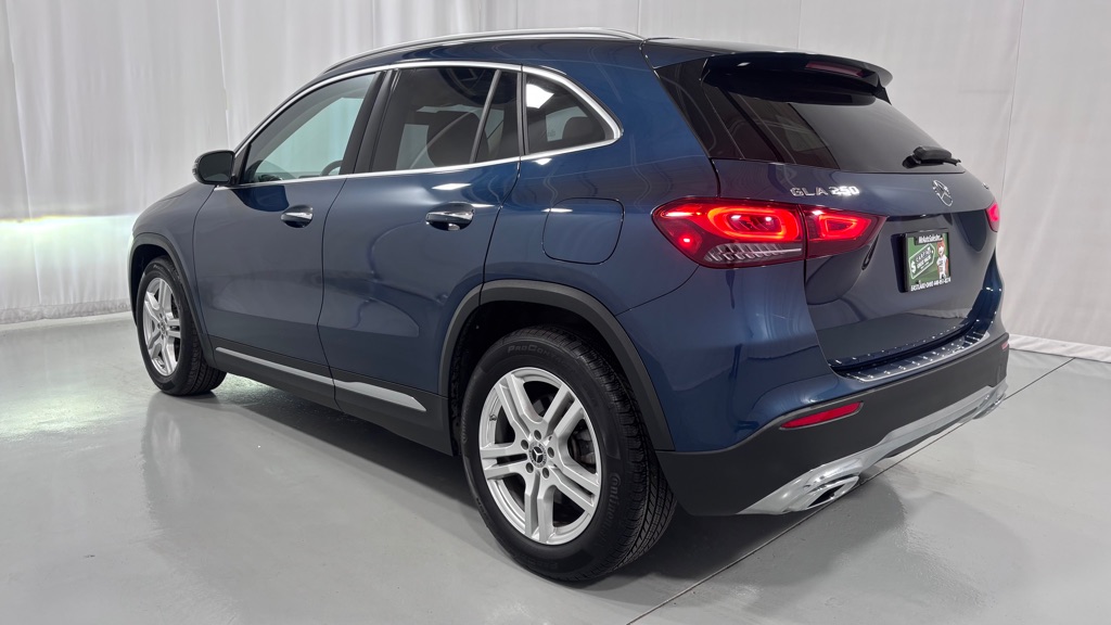 Photo 7 of this MERCEDES-BENZ GLA 250 4MATIC