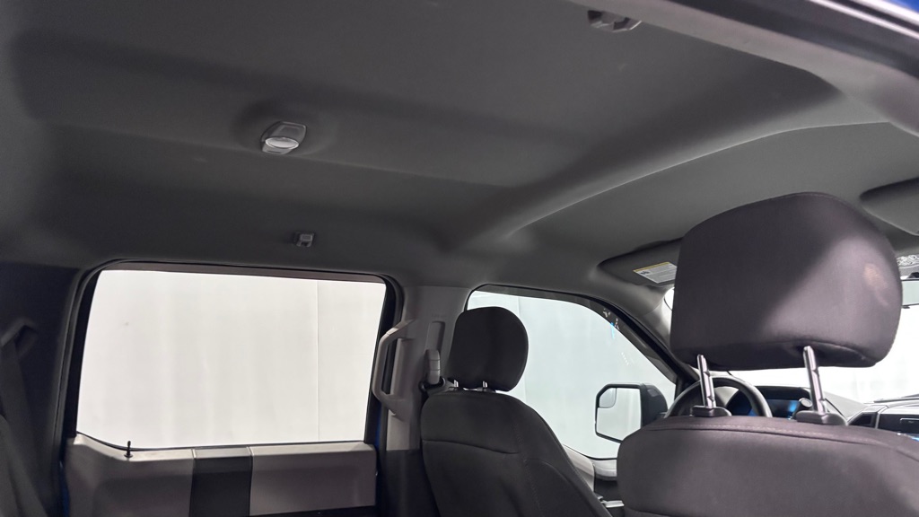 Photo 27 of this FORD F150 XL SUPERCW