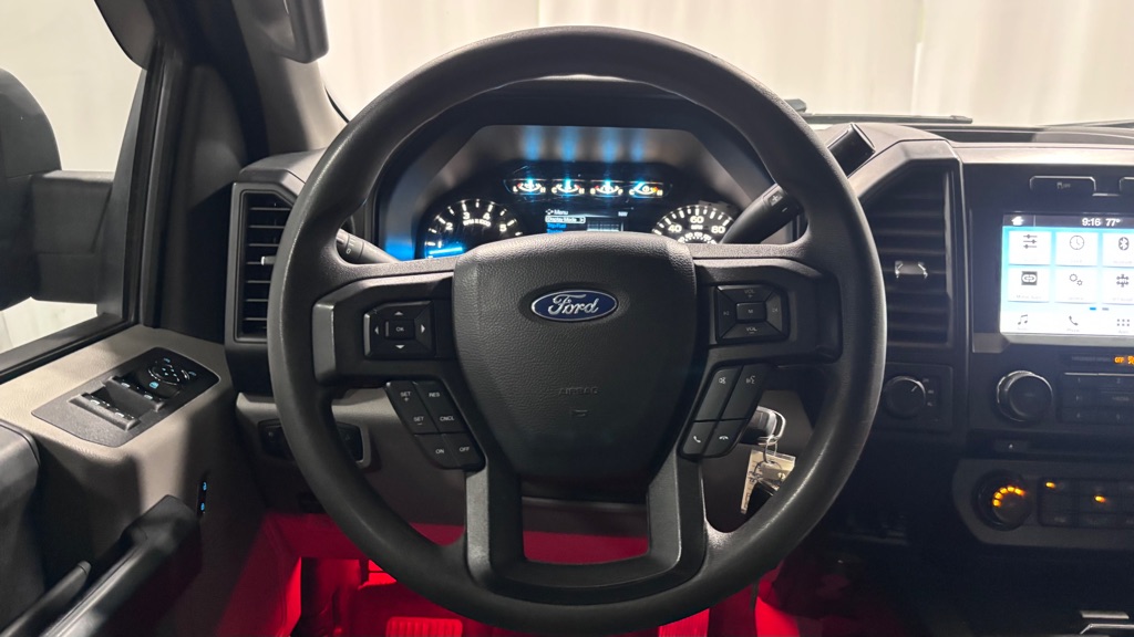 Photo 13 of this FORD F150 XL SUPERCW