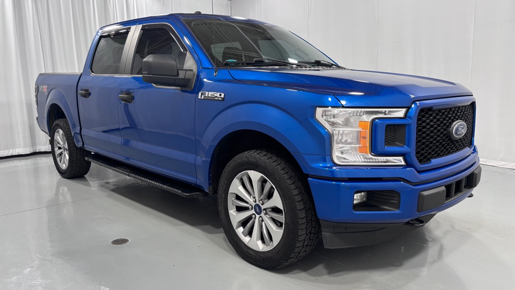 Photo 3 of this FORD F150 XL SUPERCW