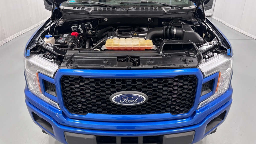 Photo 30 of this FORD F150 XL SUPERCW