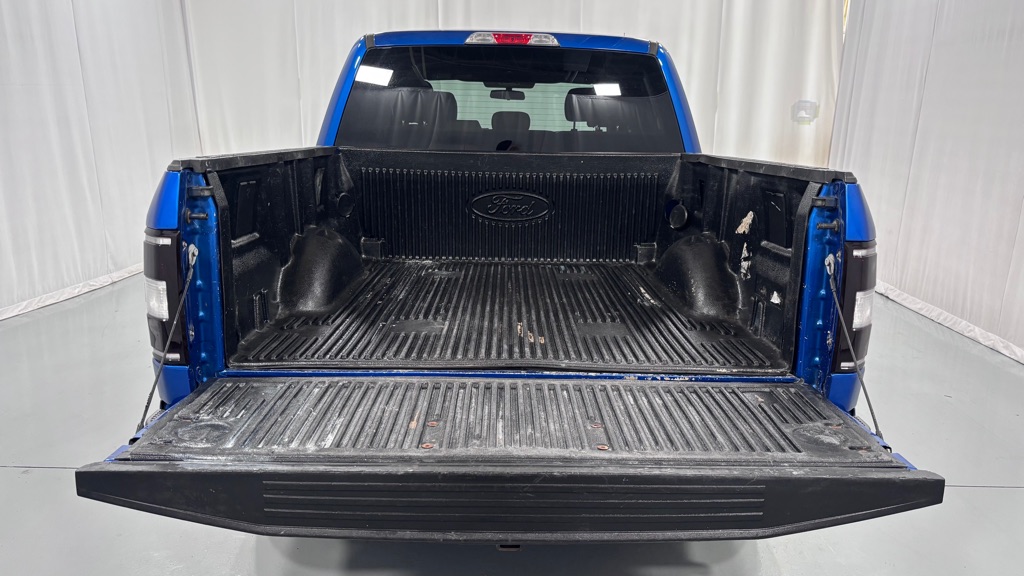 Photo 29 of this FORD F150 XL SUPERCW