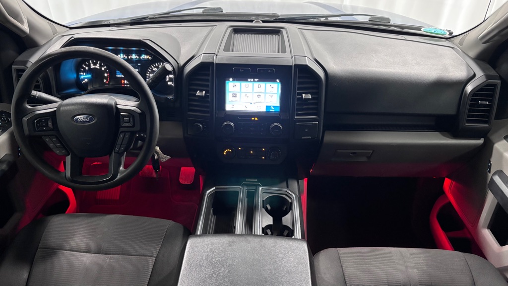 Photo 10 of this FORD F150 XL SUPERCW
