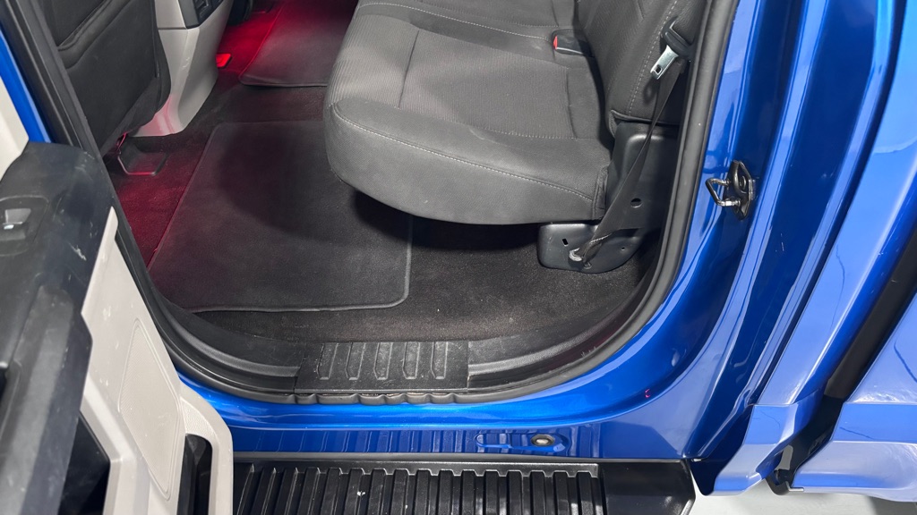 Photo 22 of this FORD F150 XL SUPERCW