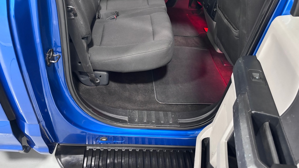 Photo 25 of this FORD F150 XL SUPERCW