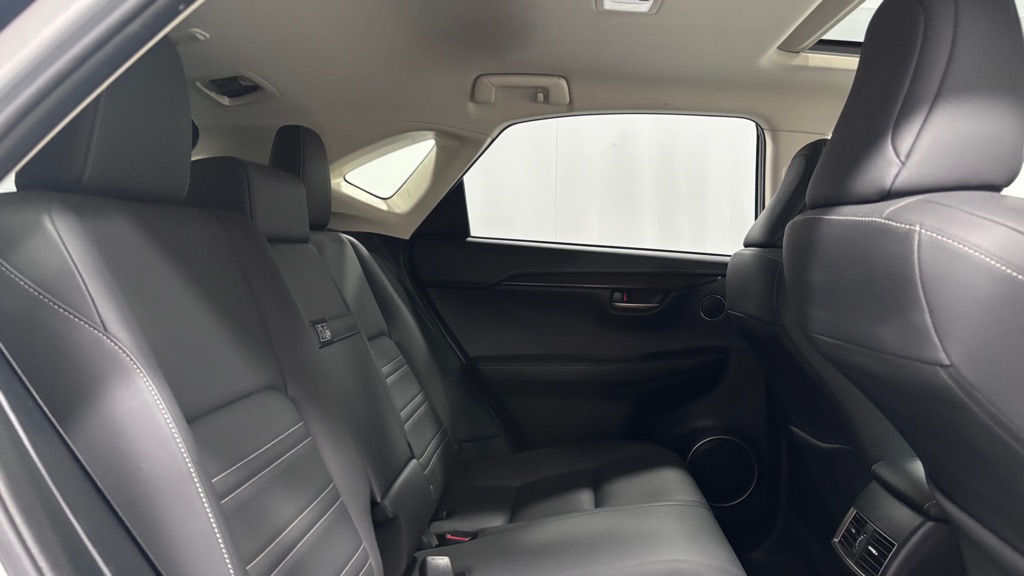 Photo 26 of this LEXUS NX 200T