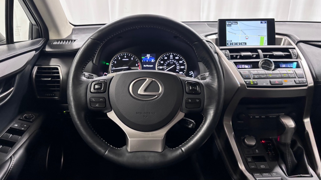 Photo 13 of this LEXUS NX 200T