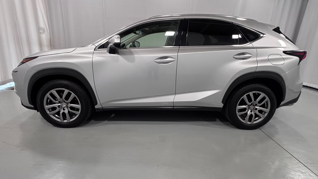 Photo 8 of this LEXUS NX 200T