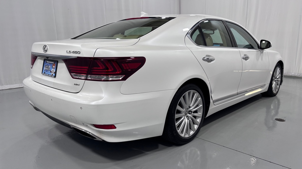 Photo 5 of this LEXUS LS 460