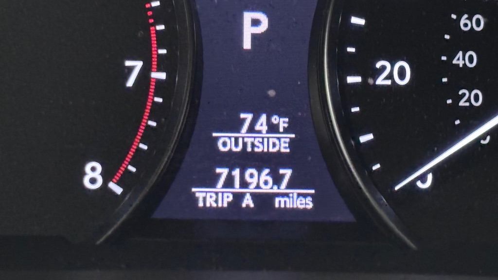 Photo 15 of this LEXUS LS 460