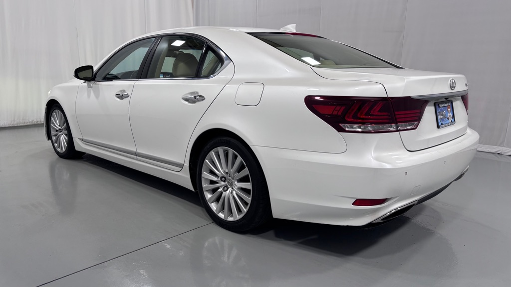 Photo 7 of this LEXUS LS 460