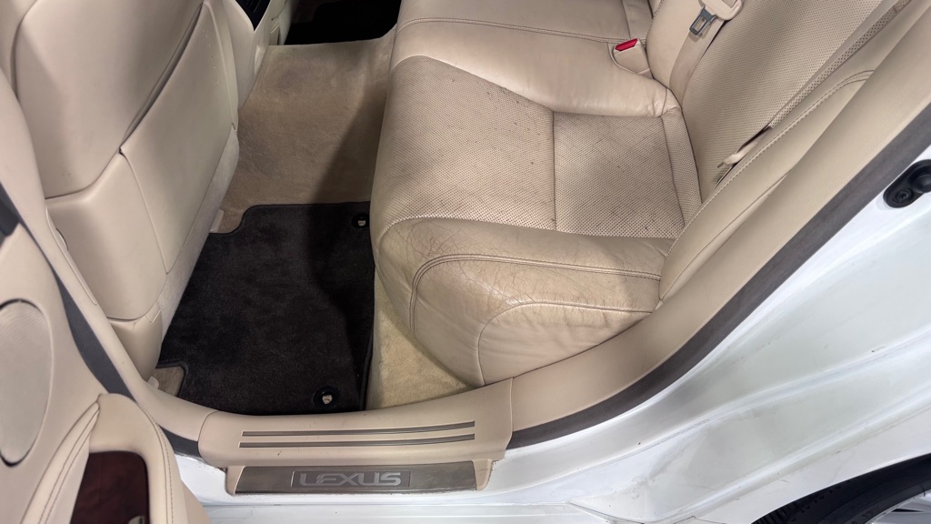 Photo 22 of this LEXUS LS 460