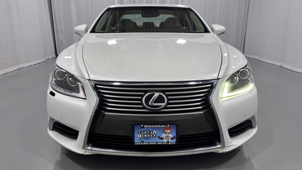 Photo 2 of this LEXUS LS 460