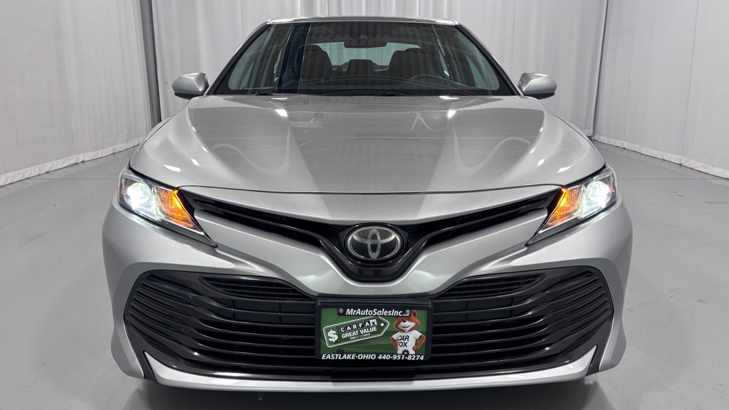 Photo 2 of this TOYOTA CAMRY LE