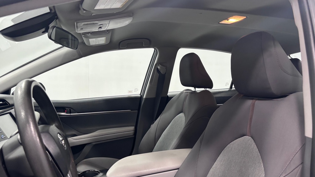 Photo 12 of this TOYOTA CAMRY LE