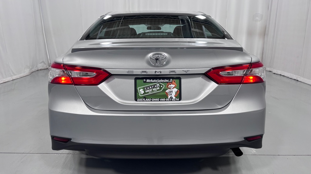 Photo 6 of this TOYOTA CAMRY LE