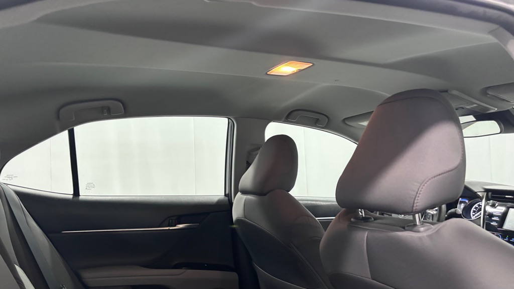 Photo 27 of this TOYOTA CAMRY LE