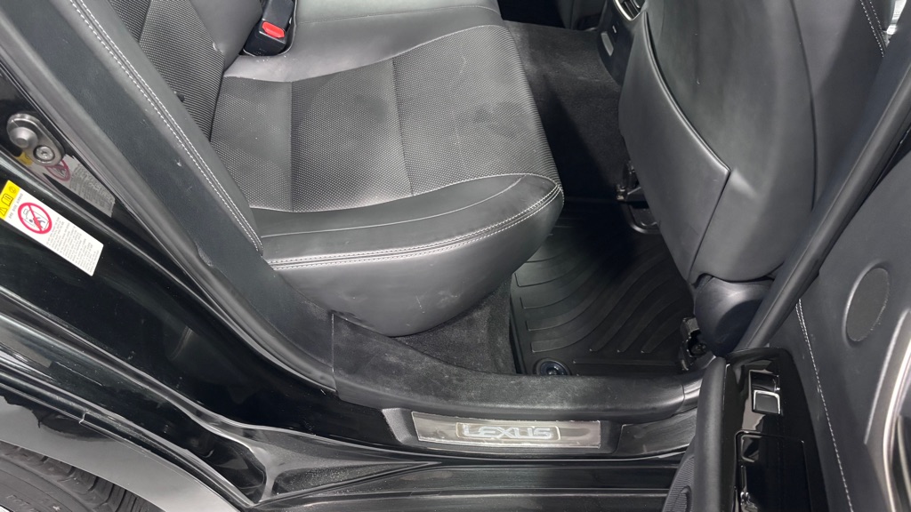 Photo 25 of this LEXUS GS 350 AWD