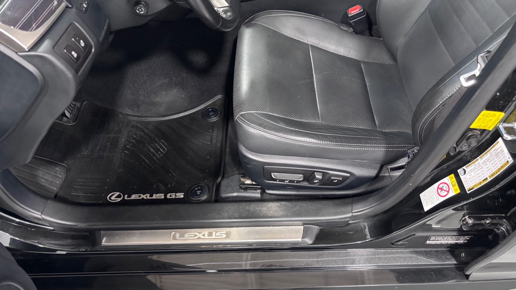 Photo 11 of this LEXUS GS 350 AWD