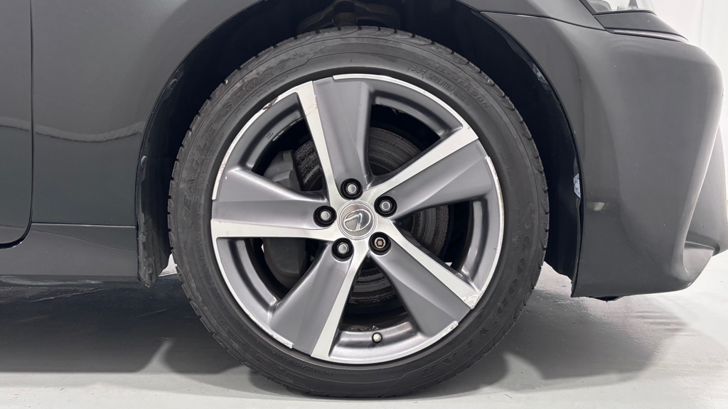 Photo 33 of this LEXUS GS 350 AWD