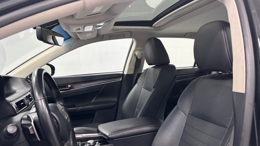 Photo 12 of this LEXUS GS 350 AWD