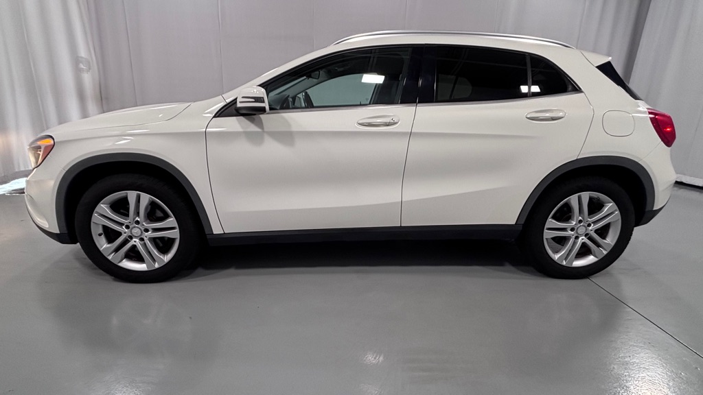 Photo 8 of this MERCEDES-BENZ GLA 250 4MATIC