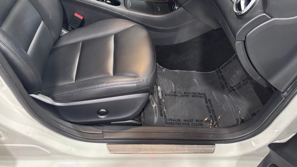 Photo 18 of this MERCEDES-BENZ GLA 250 4MATIC