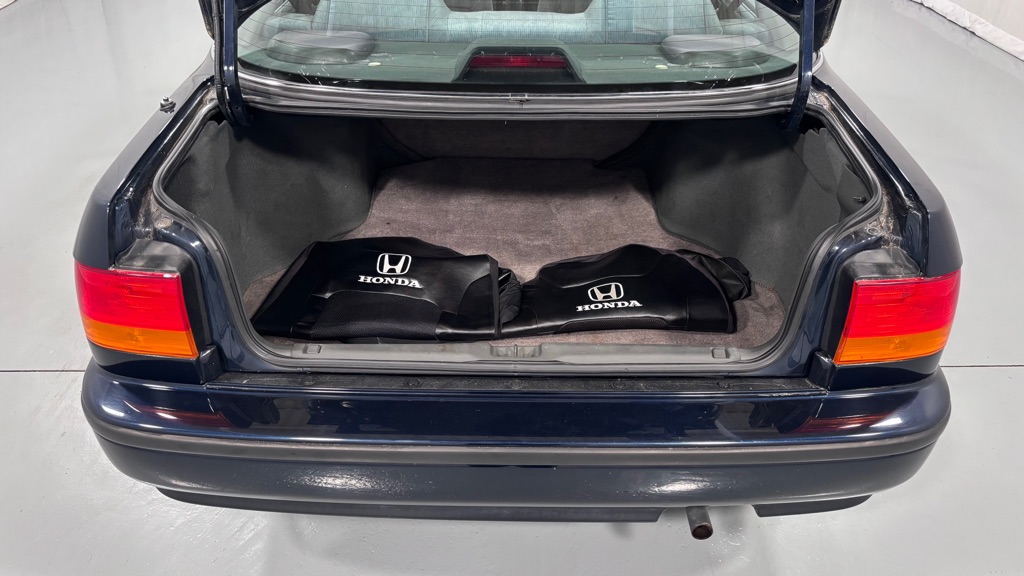 Photo 29 of this HONDA ACCORD LX