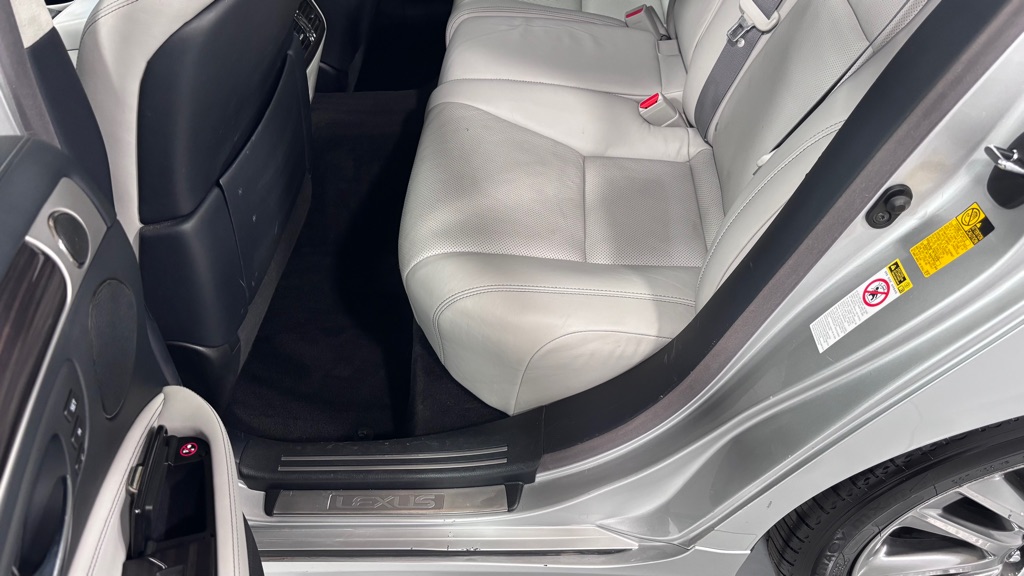 Photo 22 of this LEXUS LS 460 ULTR LUX